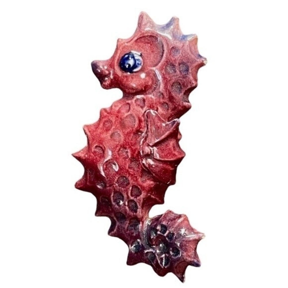 Vintage 3D Seahorse Enamel Brooch Pin Coastal Pink Gray 2.5" Costume Jewelry - Picture 4 of 6